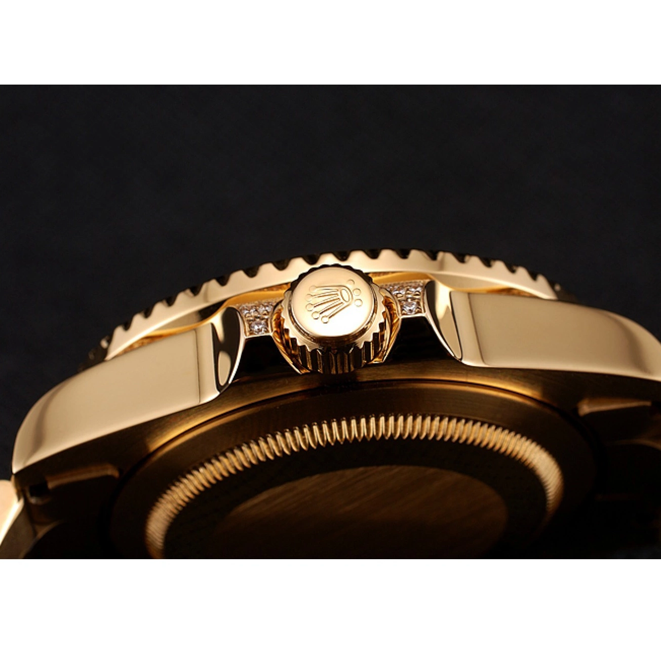 Aaa replica watch Rolex Stone 1453748 GMT II Case Swiss Set Gold Bezel Bracelet Green Dial And Master 0521